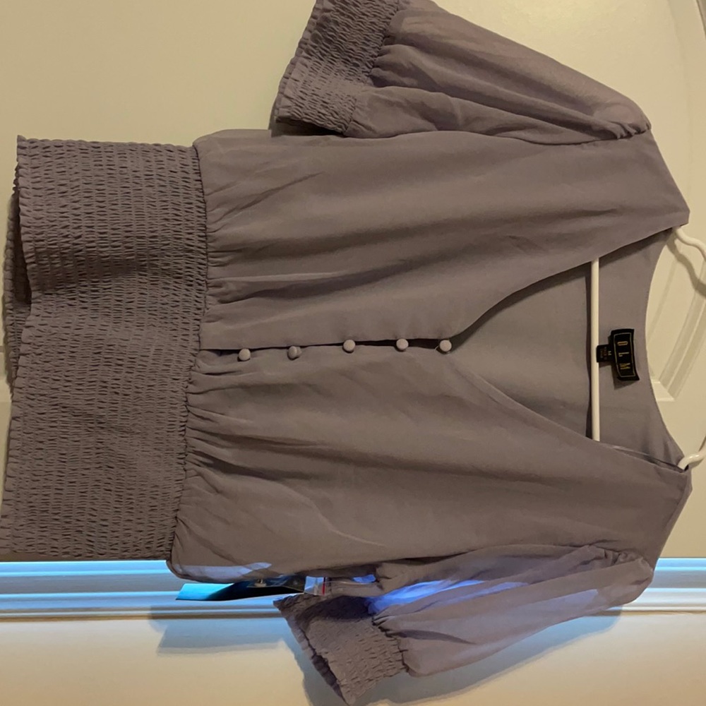 Francesca’s Boutique. Purple blouse. Size Medium